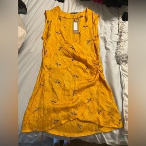 Nasty Gal orange dress NWT! Size 8 but it will fit a size 6 100%!